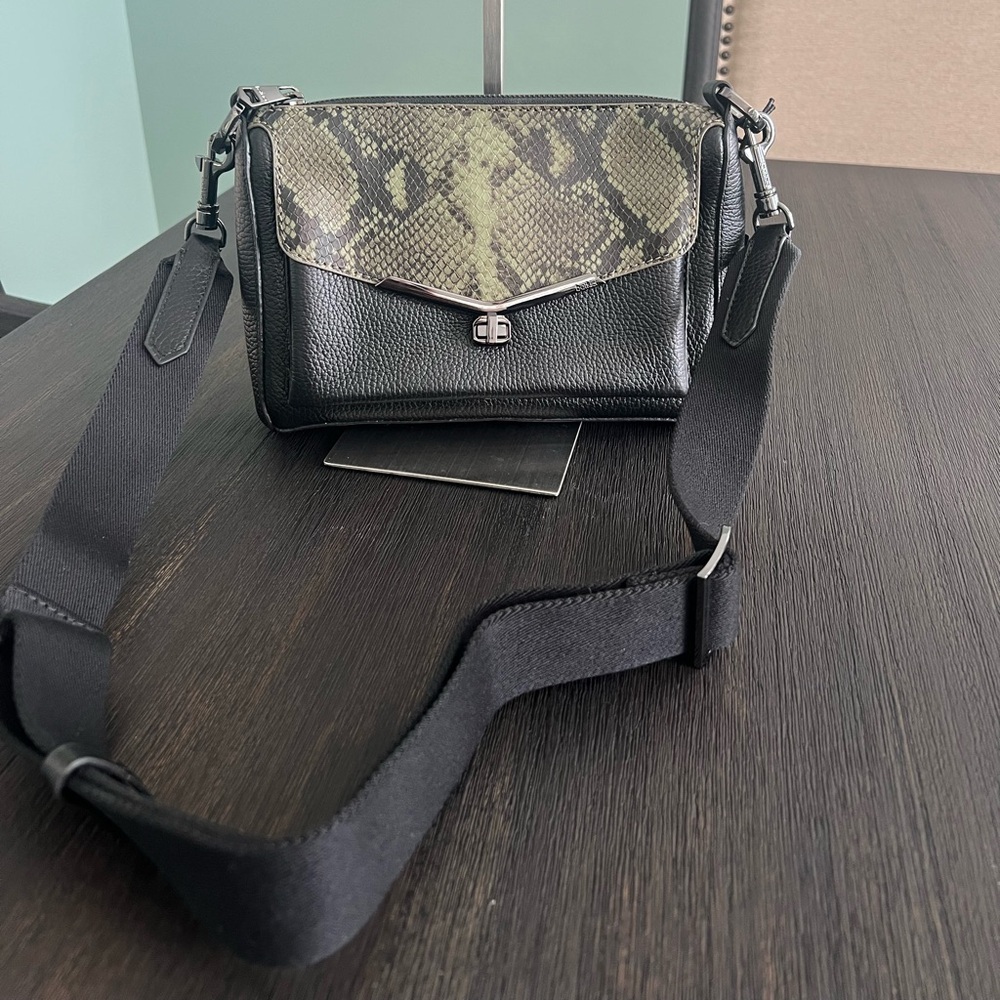 NWT Botkier Valentina Woman's Leather Cross Body Military Green Snake - Picture 2 of 7